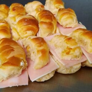 6 MEDIALUNAS DE JAMÓN Y QUESO