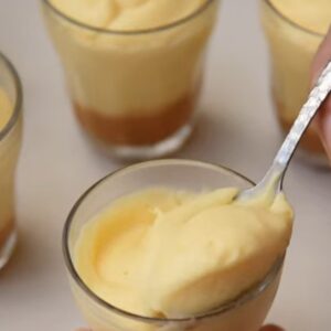 Postre de vainilla con dulce de leche